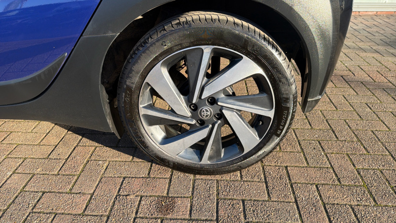 Toyota Aygo X 1.0 VVT-i Edge 5dr Auto Petrol Hatchback